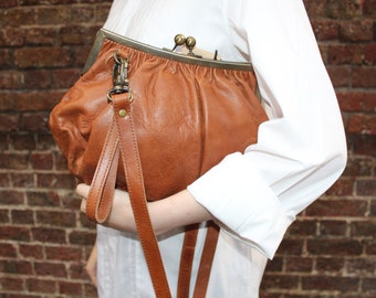 Top clasp tan leather bag, Christina,