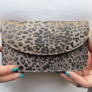 Leopard Print Leder Brieftasche, Deutsche Organizer Clutch Geldbörse, Schlankes Design, aber viel Platz, Weiches Leder, Handgemacht, Leicht, Geldbörse Geschenk