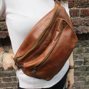 Giant Bum bag or Fanny pack tan smooth, Tan leather Chest bag, Perfect Travelling Bag, 3 compartments, Wear flat or expanded, Strong zips