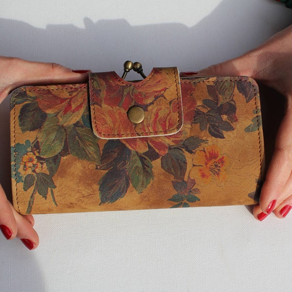 Floral Print Leather Clip Wallet: Evanna Large Kiss Lock Clutch