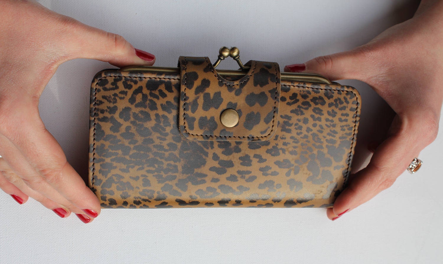 Large Clip Wallet Leopard Print Leather, Evanna Kiss Lock Wallet, Clutch Style Clasp Wallet, Internal Ball Lock Purse, Note and Card Spaces