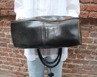 Top Clipbag Black, Black Hard Shiny Leather, Very Tough