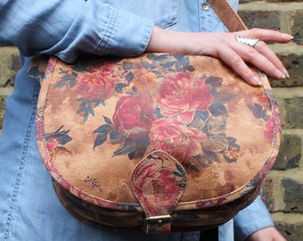Isabelle Large Saddle Bag in Dark Summer Floral