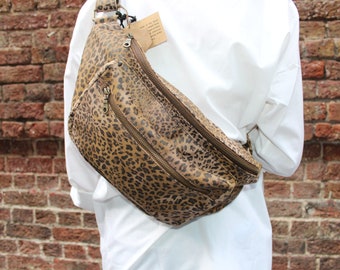 Giant Size Bum Bag Leopard, Genuine leather, Ex large fanny pack, Leopard print, Adjustable strap, Two front compartments, Inner zip pocket