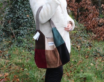 Torba typu hobo z patchworkowego sztruksu, torba na ramię w stylu retro z lat 70.
