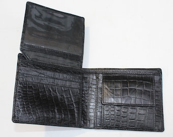 Black Crocodile Print Leather Wallet: Vintage Style Trifold with Coin Pocket