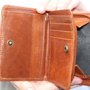 Pequeña cartera Francesca en cuero bronceado genuino / bolso de bolsillo minimalista en marrón claro con zi[