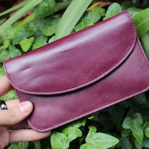 Cartera Alemana, Multicompartimentos, Piel Morada, Espacios para tarjetas, Compartimento con cremallera, Bolso Clutch, Cartera clutch, Cartera grande de piel en color morado