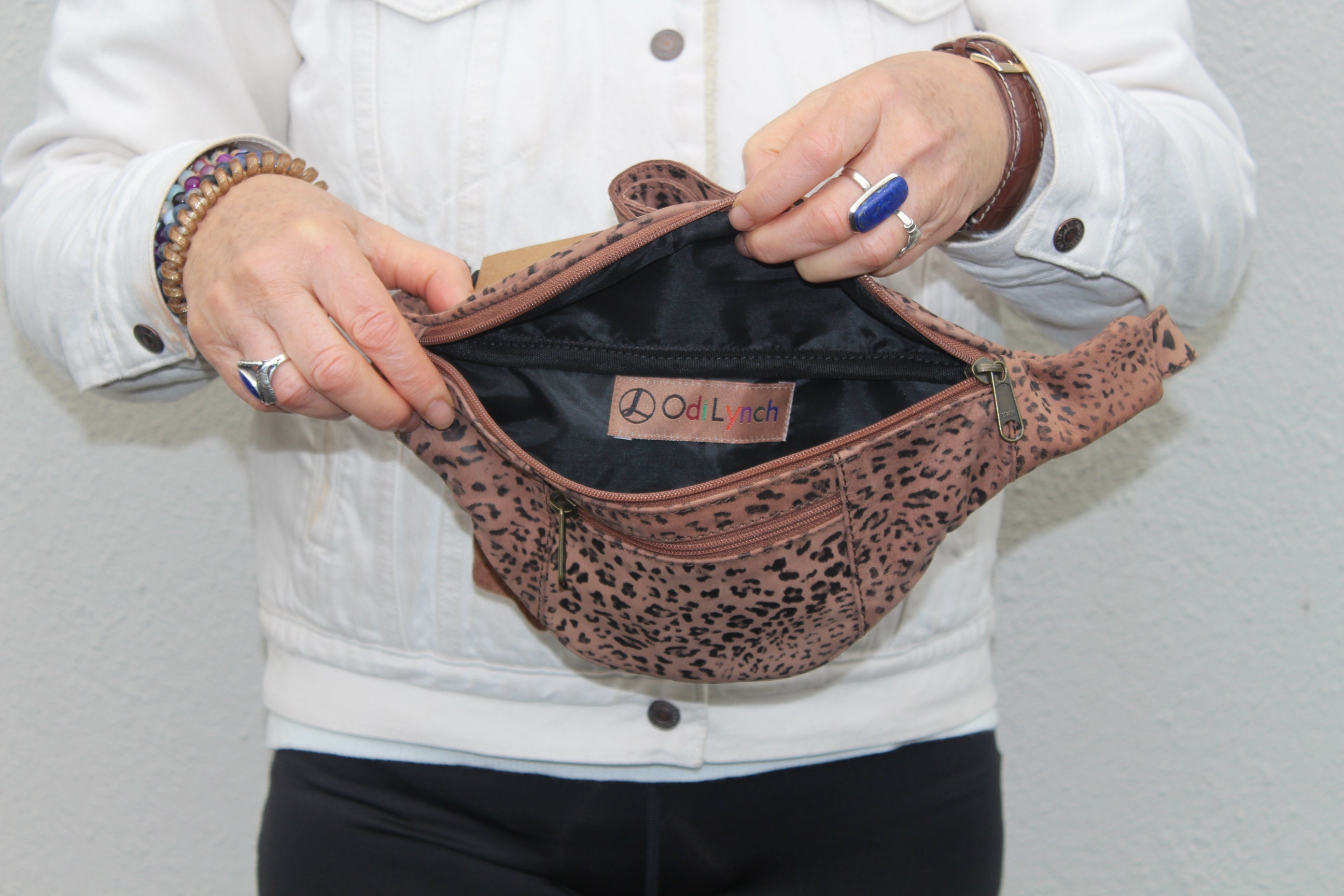 ショルダーバッグ・ポシェット DEINET HALF ROUND BELT BAG IN LEOPARD Amazon.com: Animal Leopard Skin Shoulder Bag for Women Hobo