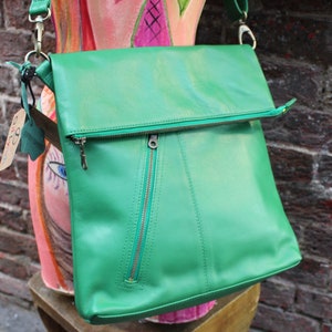 Handmade Emerald Green Leather Crossbody Bag: &#39;Amelie&#39; Messenger Purse