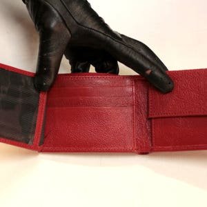 Pequeña cartera pequeña en cuero rojo angustiado / Hecho a mano genuino minimalista bolso de cuero rojo monosex diseño unisex