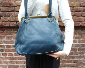 Top clip Blue leather, Large purse clasp lock, Perpetua Frame bag, Interior  pockets, Clasp lock shoulder bag, Retro style teal leather bag