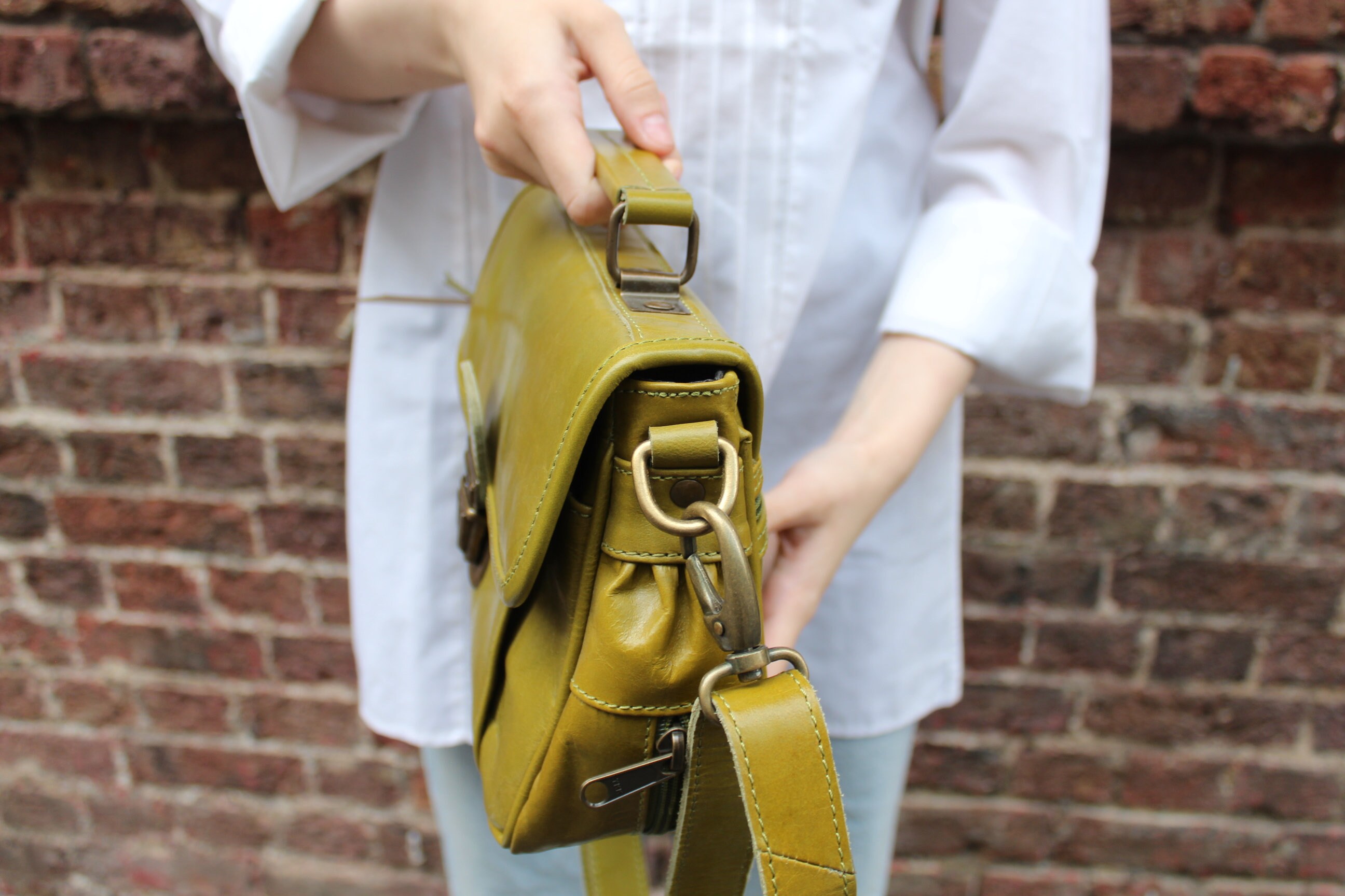 PEAK■Silky Mini Cross Bag■送料込 2WAY】切り替えタックデザインハンドルバッグ(ショルダーバッグ