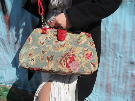 Doctor Bag, Tapestry, Leather, Durable Lining, Adjustable strap, Grab handle, Frame Bag, Internal pockets, Back packet, Removable long strap