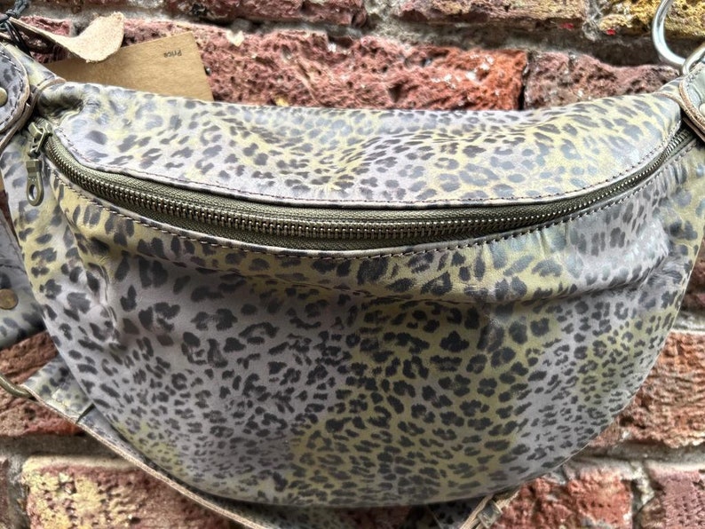 Bum Bag Leopard print Leather, Fanny pack, Mediterranean, Inner pocket card slots, Fanny chest bag medium, Hip or Side Bag Real Leather image 10