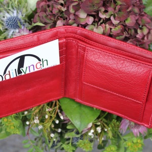 Kleine rode lederen portemonnee, Trifold lederen portemonnee, Multicard ruimte portemonnee, Biljetten, munten en kaart ruimtes, Trifold portemonnee, Fel rood leer