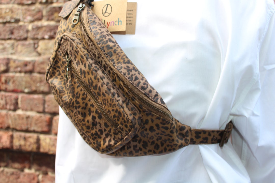 Leopard Graphic Chain Decor Fanny Pack With coin Purse