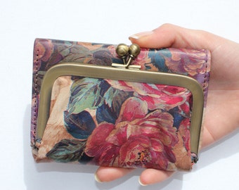 Small Evanna Clip Wallet Floral 14 Printed Leather, Coin Purse Wallet, Note spaces, Back zip, Retro vintage style leather wallet, Rose print