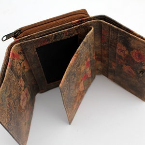 Cartera pequeña con diseño floral, 11 espacios para tarjetas, Monedero grande, Espacios para billetes, Espaciosa pero pequeña, Ligera, Piel con estampado floral, Pequeña Grande