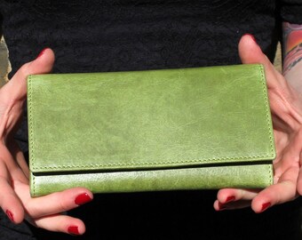 Large clip wallet, Kiss lock light green, Clutch style wallet, Apple green Leather with double coin purse and room note space, Retro inspire