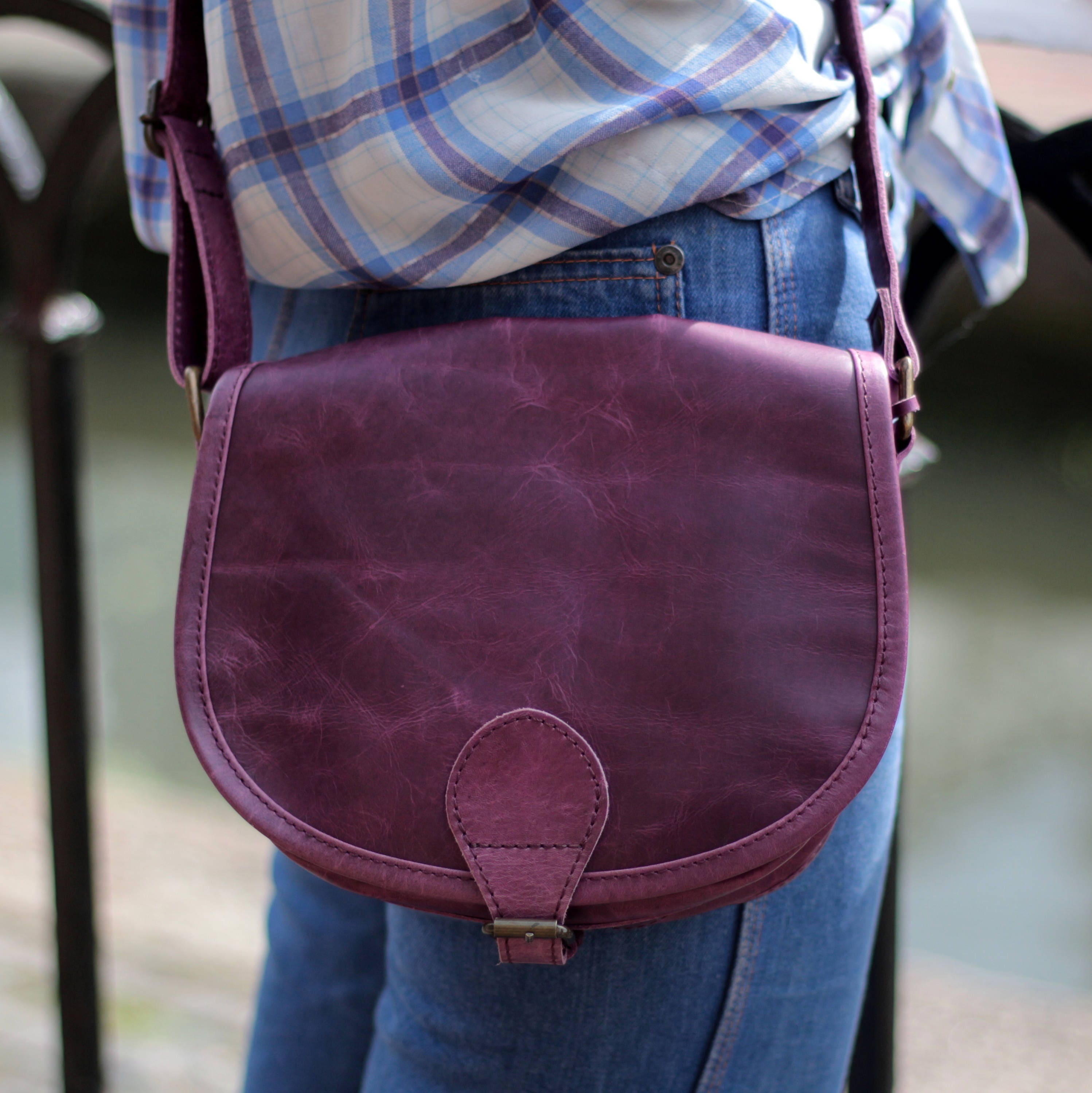 Purple Leather Saddle Bag: 70s Vintage Style Crossbody