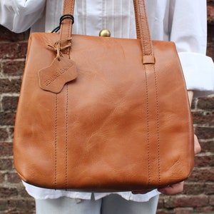 Tan Leder Clip Rahmentasche, Dolly, Tan Rahmentasche, Innenfächer, Retro-Stil, Vintage inspiriert, Kiss Clip, Schultertasche, Ball lock