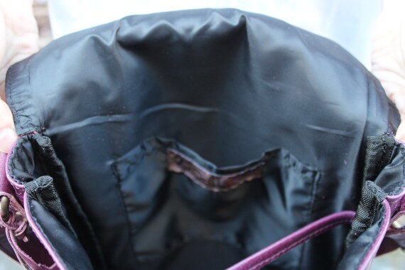 Messenger Bag purple leather Push lock closing Front zip and