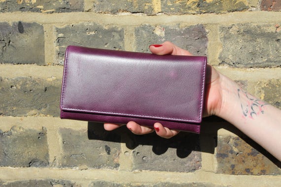 Grand portefeuille à clip cuir violet, cadre de fermoir, clip en métal en  laiton, compartiments multiples, porte-monnaie, zone de note, cuir solide,  couleur époustouflante - Etsy France