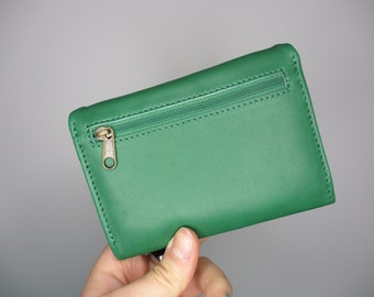 Buy Emerald Green Leather Kiss Lock Wallet: Ball Clasp Coin Purse