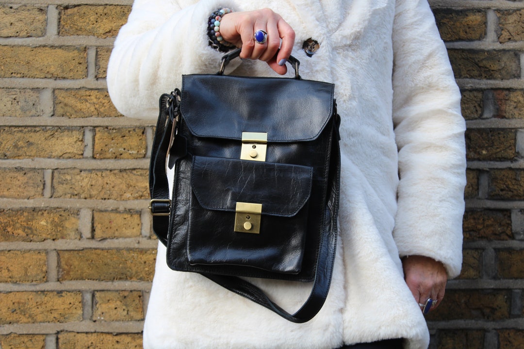 【mnem】Eyelet Crack Leather Shoulder Bag il_1080xN.5717215864_74ur.jpg