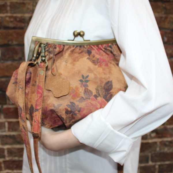 Rose Floral Leather Crossbody Bag: Vintage Kiss Clip Convertible Clutch