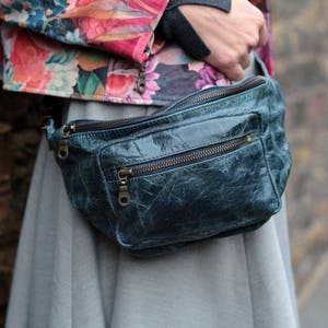 Blaue Leder Gürteltasche, Bauchtasche, Hüfttasche, Brusttasche, YKK-Reißverschlüsse, voll verstellbar, mit Schnalle, inneres Reißverschlussfach, doppelte Gürteltasche, beunruhigt