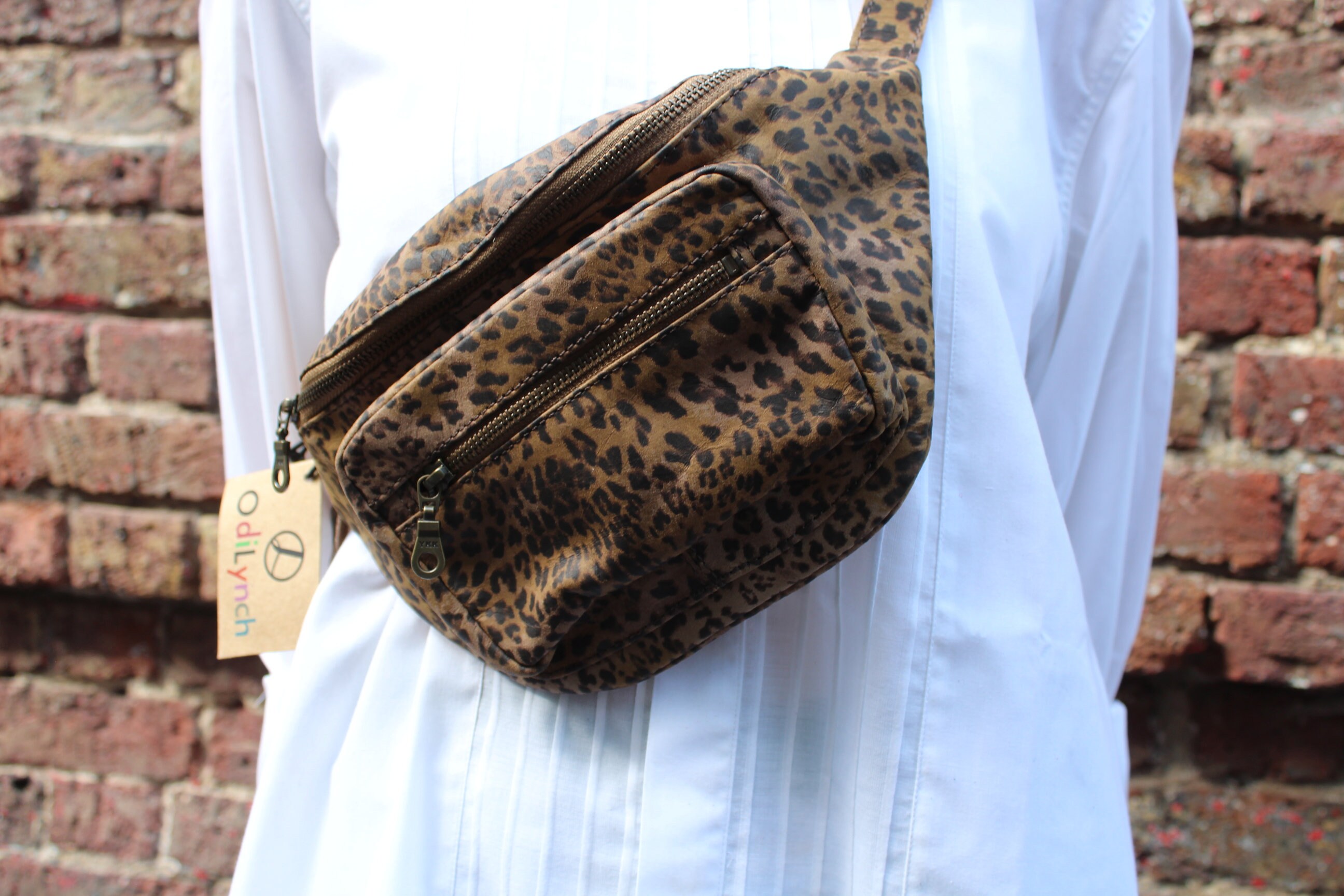 Leopard Graphic Chain Decor Fanny Pack With coin Purse