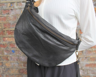 Riñonera grande, Riñonera extragrande, Riñonera de piel negra, Espacios interiores para tarjetas, Bolso de fin de semana mediterráneo, Riñonera gigante negra, Bolso de pecho
