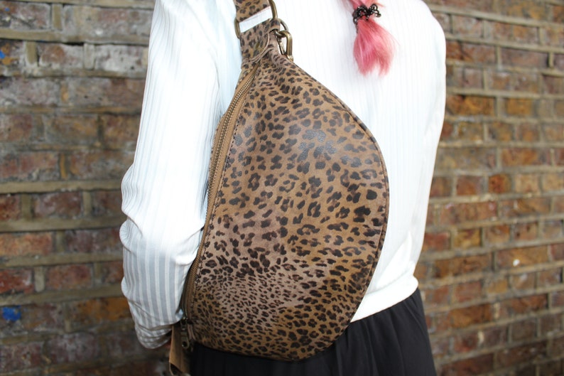 Bum Bag Leopard print Leather, Fanny pack, Mediterranean, Inner pocket card slots, Fanny chest bag medium, Hip or Side Bag Real Leather image 4