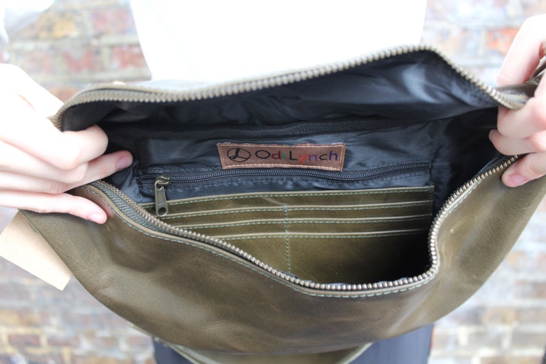 Bum bag over sized, Olive green leather, Fanny pack medium, Med weekend, Fanny Hip bag, Inner organizer detail, Inner card spaces image 10