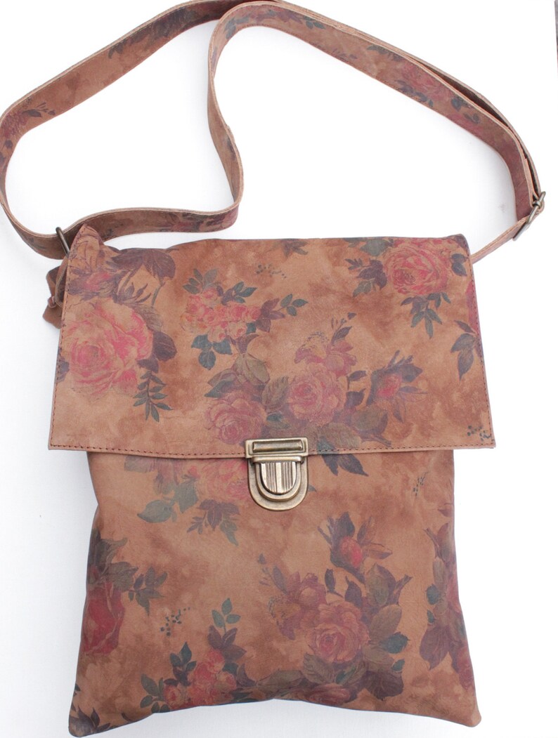 Large envelope bag in N14 Darkest Floral print leather