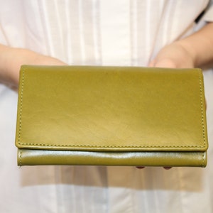 Long Leather Wallet in Apple Green 'Madamzel' with Multi-compartments, Handmade Accessory, Accordion, Multi-sectioned, Notes cards coins