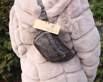 Riñonera de piel con estampado de leopardo: bolso de cintura y pecho con doble cremallera
