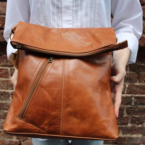 Odilynch Amelie, Tan smooth Leather Bag, Adjustable Messenger, Shoulder Bag, Cross-body, Foldover Zip Bag 画像 5