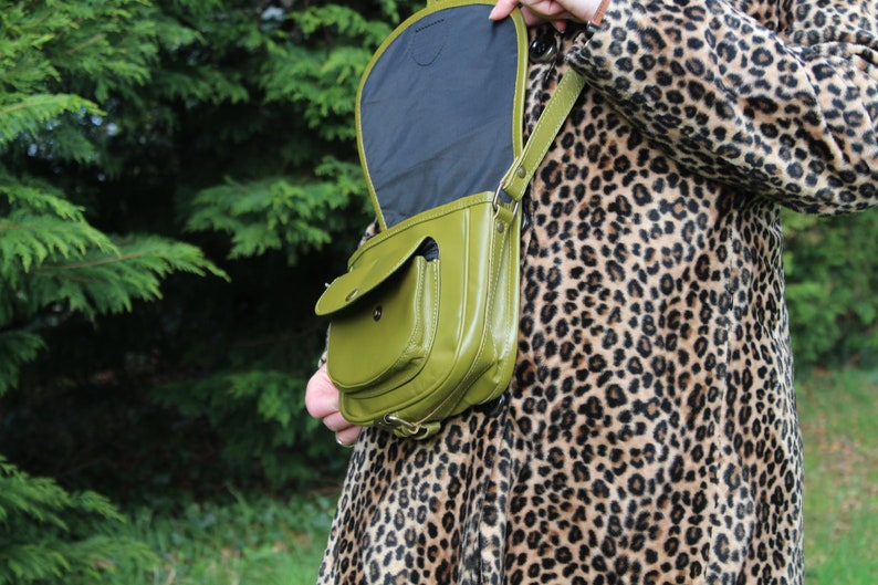 Saddle Bag Medium, Light green leather, Internal zip pocket, Very spacious for medium bag, Avocado green, Apple Green, Shoulder or crossbody image 2