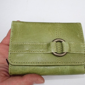 Cartera pequeña con anilla verde manzana, Espacios para tarjetas, Compartimento para billetes, Monedero, Cremallera trasera, Ligera, Cartera pequeña y espaciosa, Cartera triple verde