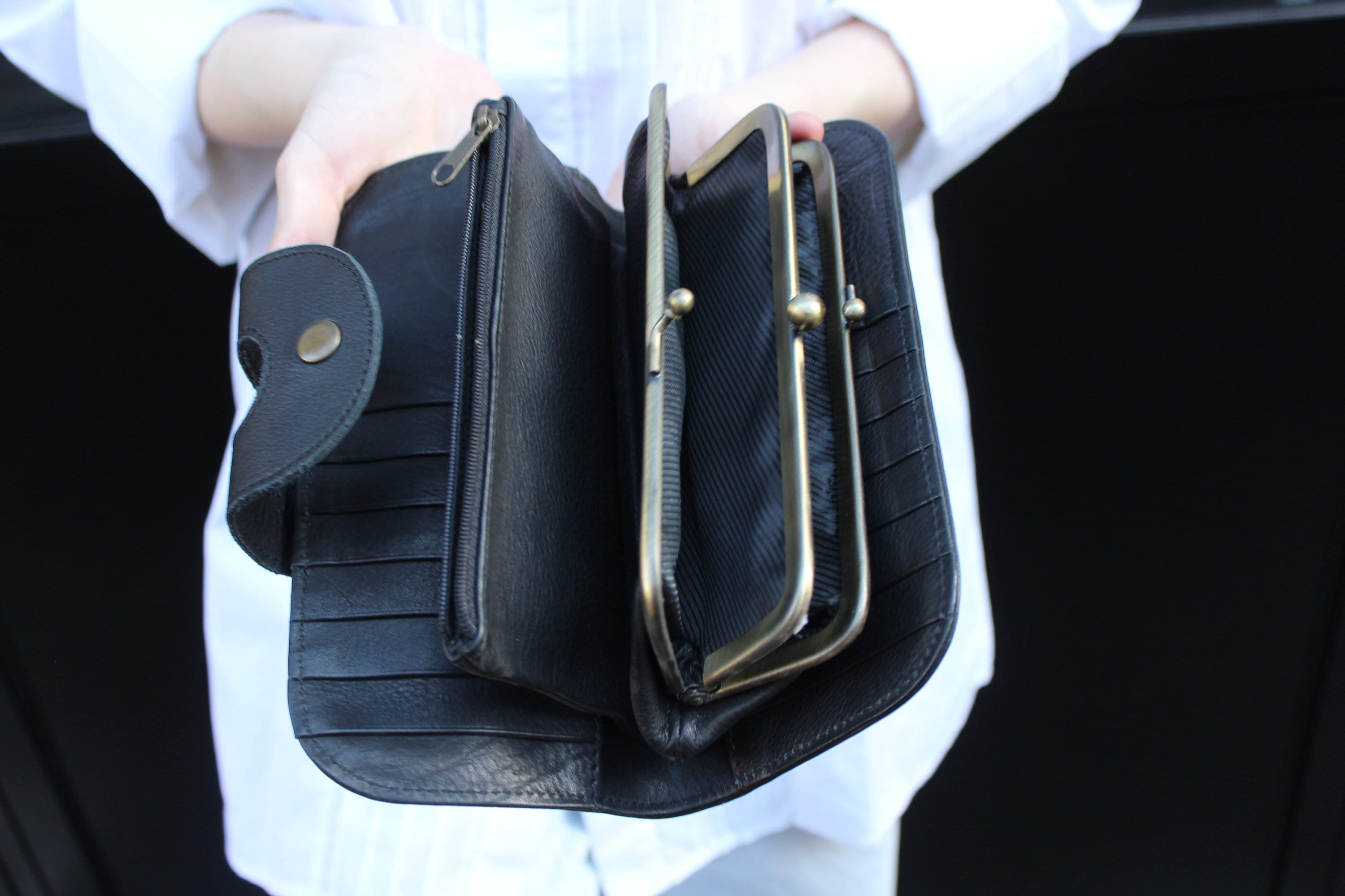 Purses with built in wallets outlet canada