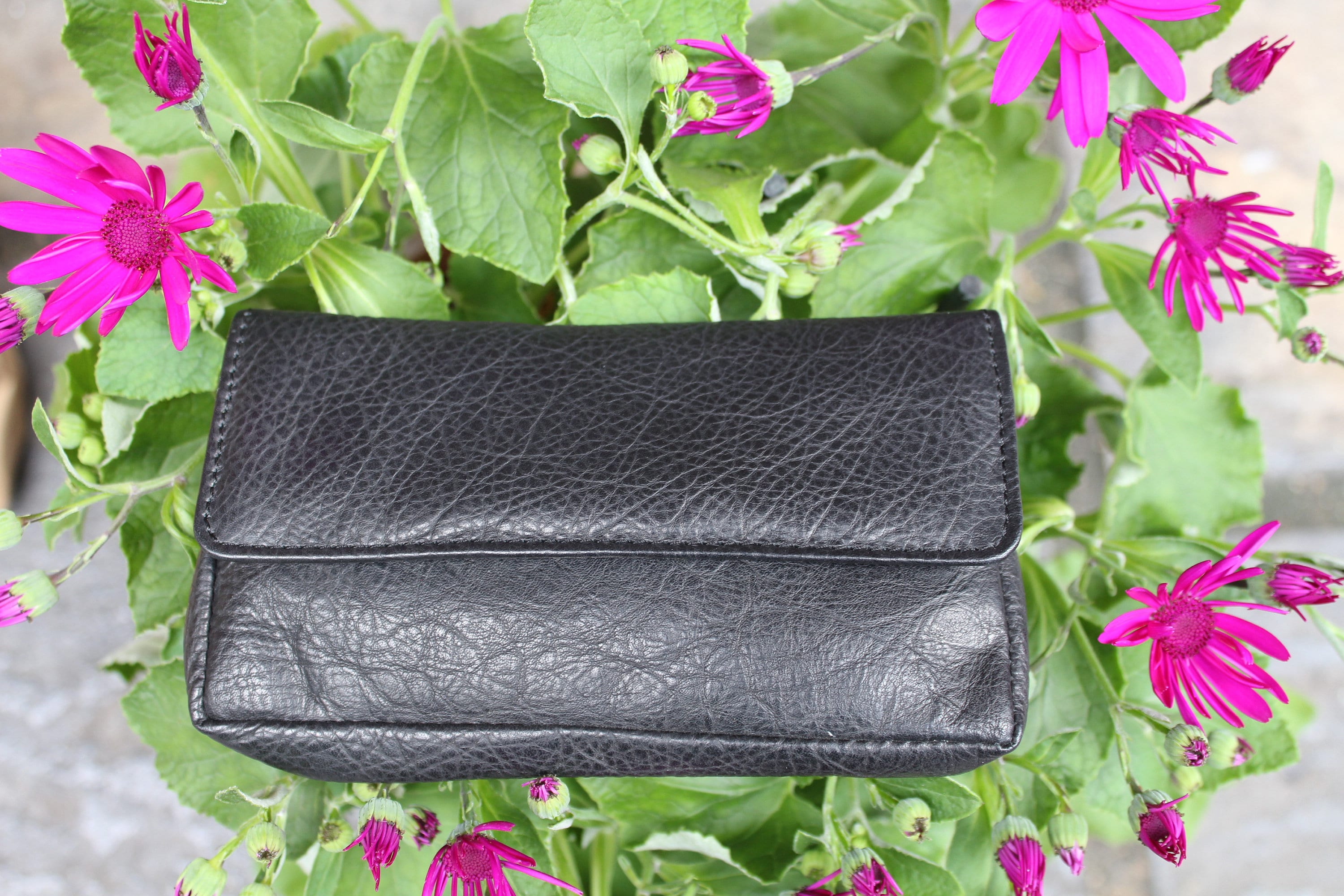 Rare Vintage 1950s Black Soft Leather Purse – Vintage Gem Paris