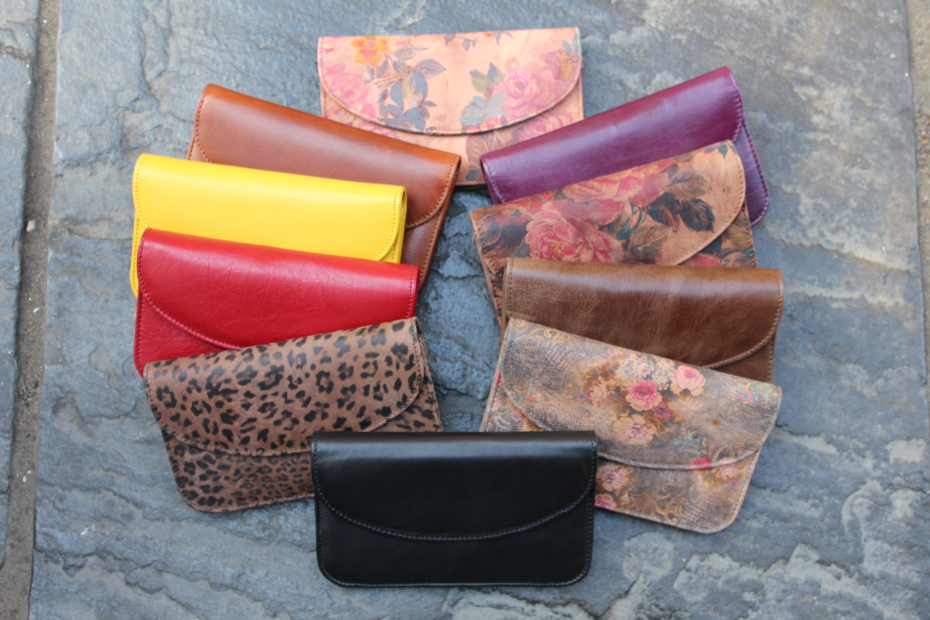 折りたたみ財布 COURONNE Mael Frame Half Wallet (Red)_RCWEX24642RED German Wallet, Red Leather, Many Compartments, Slim Wallet