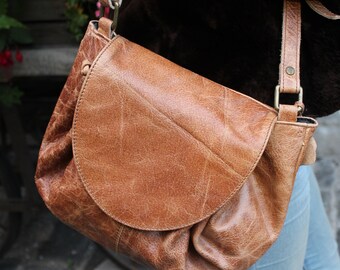 Odilynch Tan Chantal Leather bag Drawstring Cross-body shoulder bag multi compartments with Middle Section and Back Pocket Vintage Style