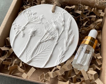Spring Botanical Room Infuser Bluebells, buttercup, wild garlic with Lime Blossom Fragrance Oil