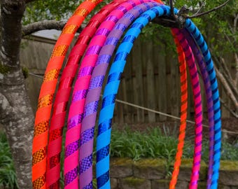 Prismatisk tejpad hopfällbar hula hoop för barn | Prismatisk dekoration med greppvänlig gaffertejp | Viktad fitness- och dansring, barn- och småbarnsringar