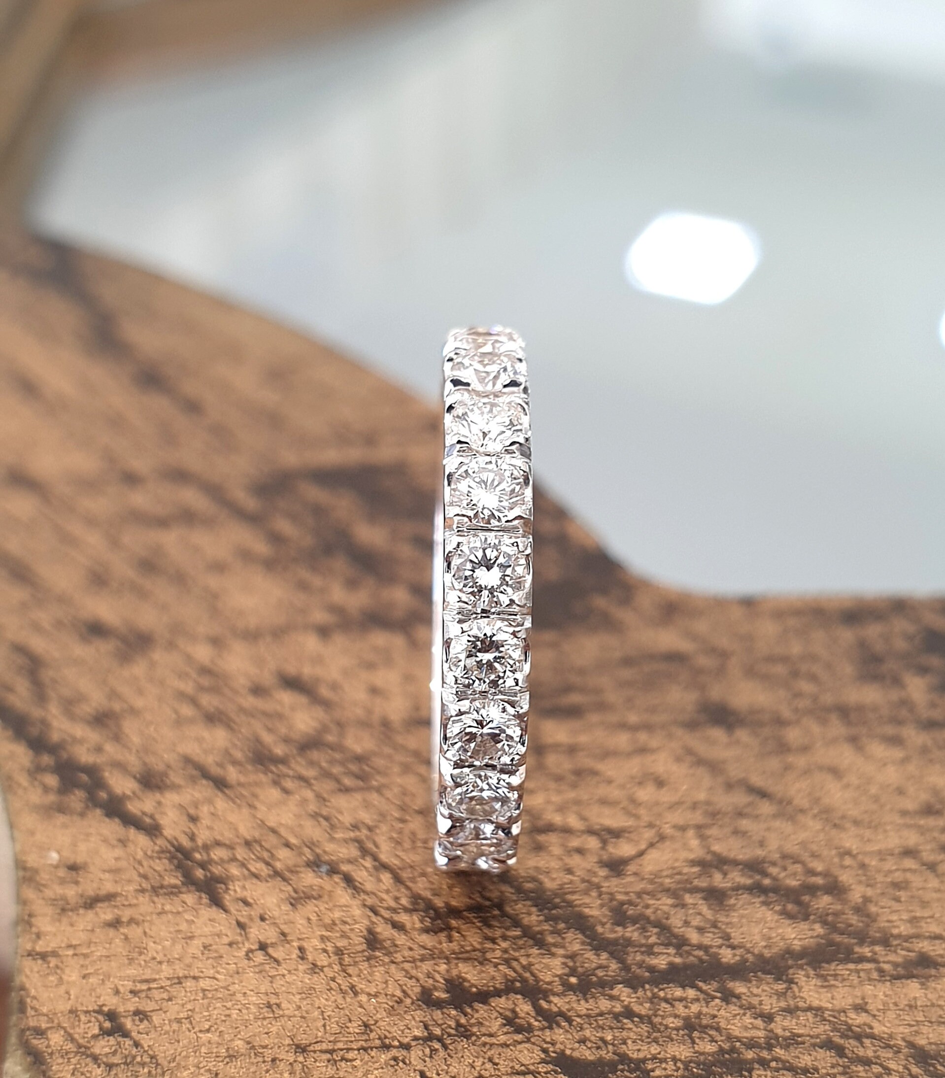 14k White Gold Fancy U Setting Shared Prong Diamond Wedding Ring Band