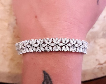 ヴィンテージ 14K ホワイト ゴールド 7 インチ 2 カラット フラワー